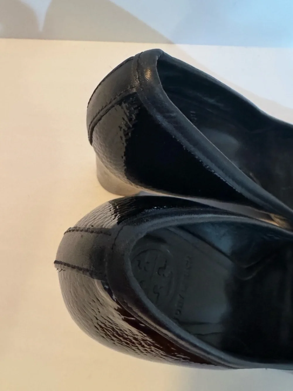 Tory Burch black patent leather pumps gold emblem 8.5